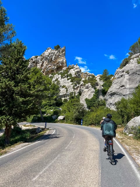 Discover the Massif Des Alpilles by Bike - Key Points