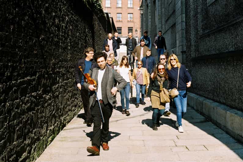 Dublin: Irish Music Walking Tour With Live Performance
