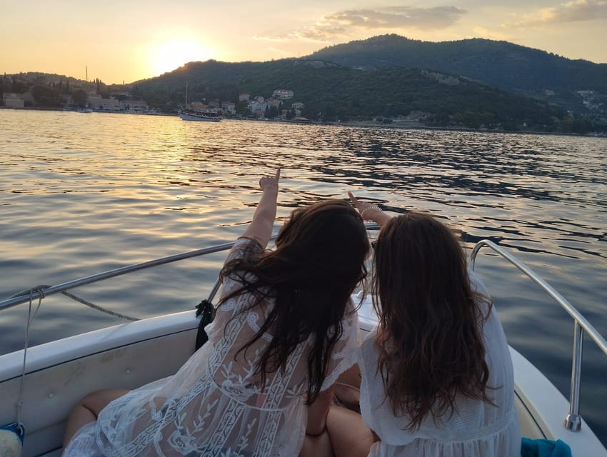 Dubrovnik: Golden Hour Relaxing Sunset Boat Tour - Good To Know