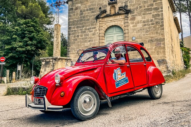Exceptional Excursion in a 2CV in the Luberon - Key Points