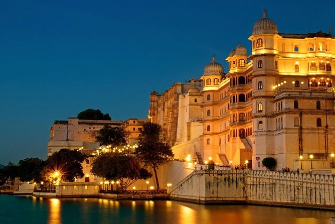 Exclusive 1-Day Udaipur Tour With High End SUV Car. - Good To Know