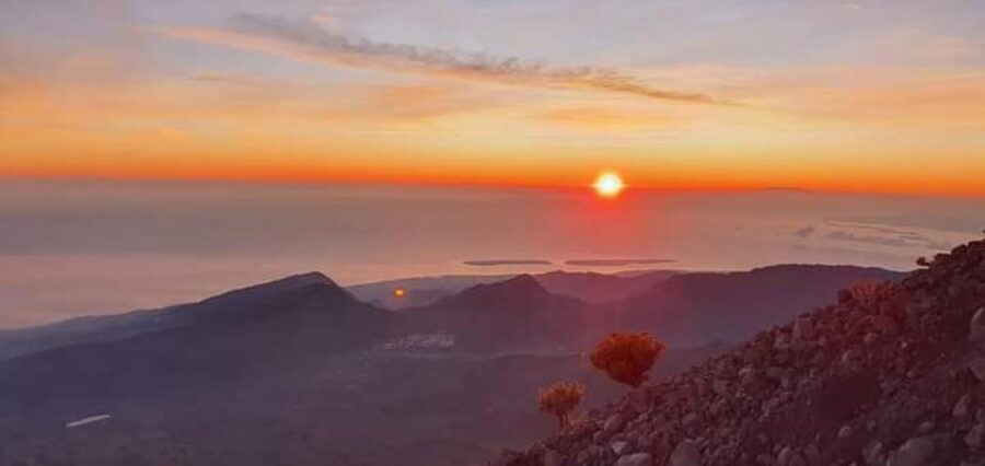 Exploring the Wonders of Rinjani: 2 Days Senaru Crater Rim