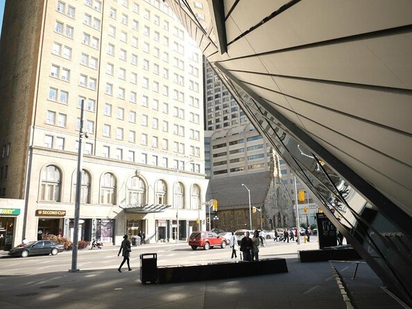 Fashion Shopping Tour in Toronto With a Local Stylist - Good To Know