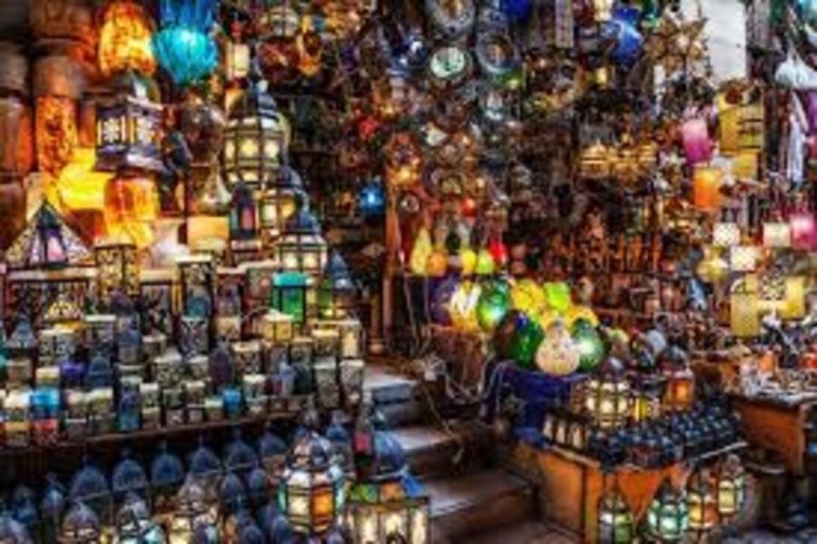 Female-Guided Pyramids, Bazaar, and Museum Tour