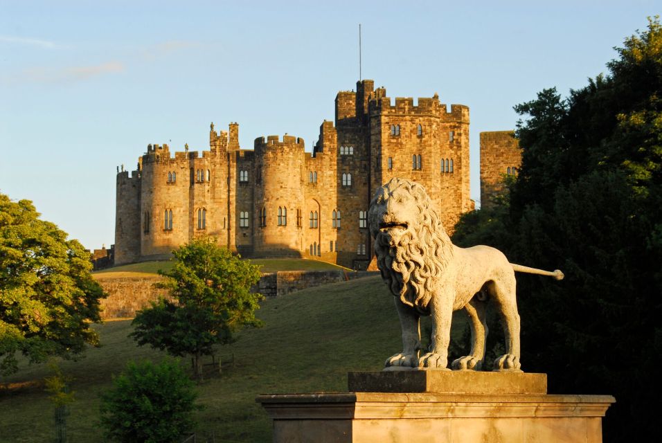 From Edinburgh: Day Trip to Bamburgh and Alnwick Castle - Good To Know