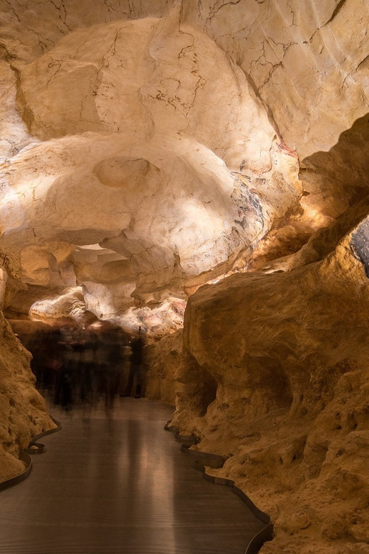 From Sarlat-la-Canéda: Lascaux IV and Cave Art Full-Day Tour - Tour Overview