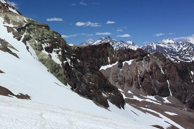Full-Day Private Hike to the Top of El Pintor From Santiago, Chile