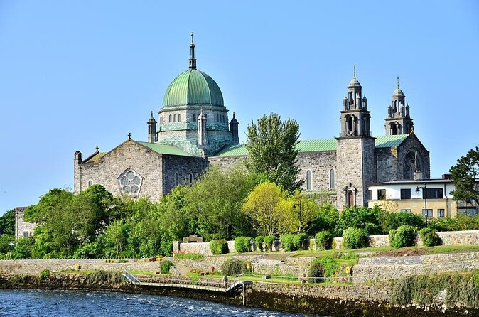 Galway Historic City Walk - 1hr 50MINS. Private Tour - Key Points