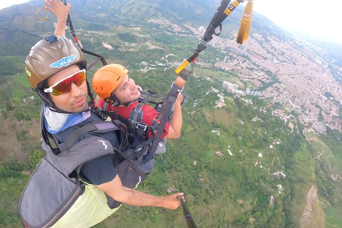 Guatape Private Adventure Tour With Paragliding - Good To Know