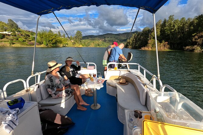 Guatape Private Day Trip & Lunch O the Lake (Culinary Experience) - Good To Know