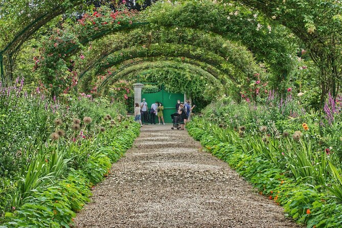Guided Tour of Monets Gardens/Small Group - Good To Know
