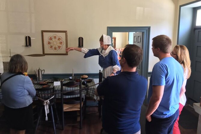 Guided Tour of the 1792 Johannes Mueller House - Good To Know