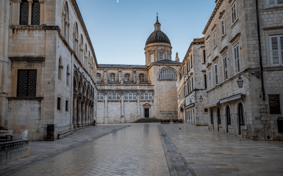 History Walking Group Tour in Dubrovnik With Licenced Guide - Good To Know