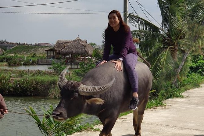 Hoi An Countryside Tour:Basket Boat,Buffalo Ride, Farming & Lantern Making Class - Tra Que Vegetable Village Experience