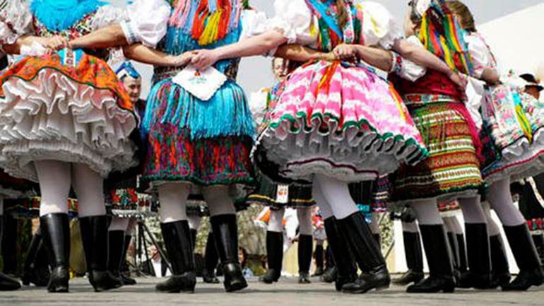 Hollókő Ethnographic Village: Day Tour From Budapest - Good To Know