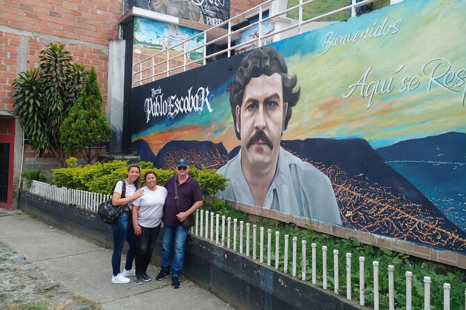 Horseback Riding, Viewpoint and Tour of Pablo Escobar or Commune 13, You Choose - Good To Know