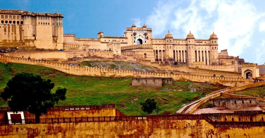 Jaipur: 2 Day Sightseeing City Tour With Cab & Guide