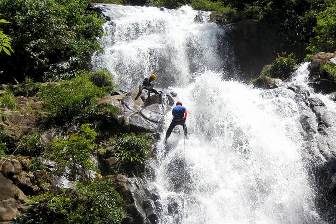 La Cuba WATERFALL RAPPELLING and La Planta GIANT NATURAL POOL From MEDELLIN - Good To Know