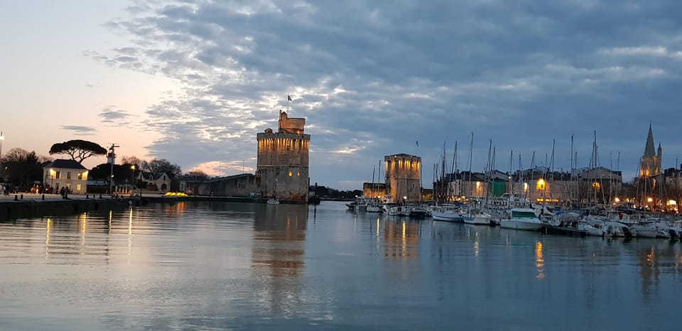 LA ROCHELLE WALKING GUIDED VISIT - Key Points