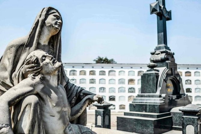 Life and Death in the City of Kings - Unique Experience! - Good To Know