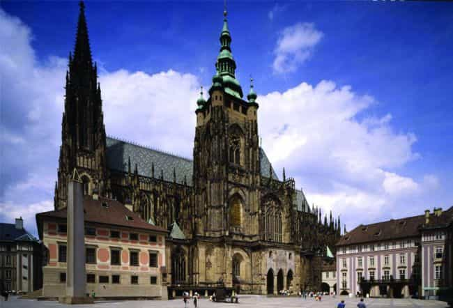 Live Guided City Tour With Prague Castle - Good To Know