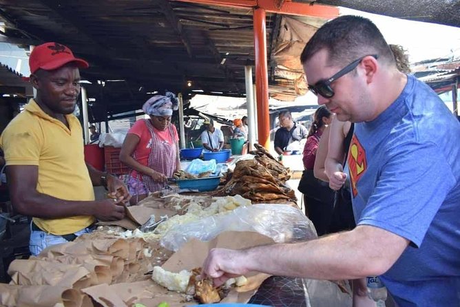 Local Immersion in the Bazurto Market - Good To Know