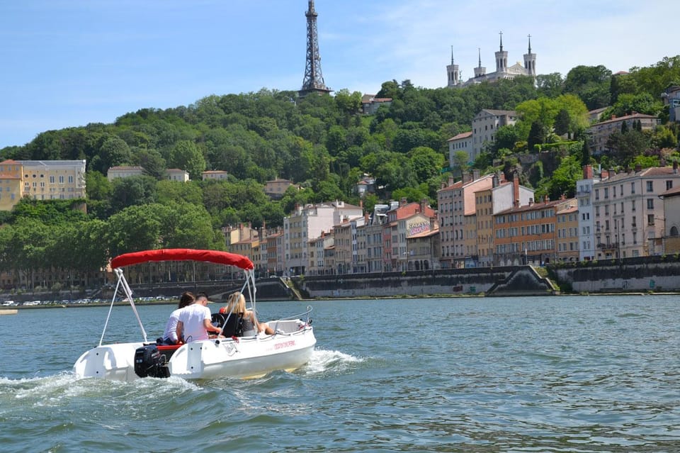 Lyon: Boat Trip From Rochetaille to Vieux-Lyon - Key Points