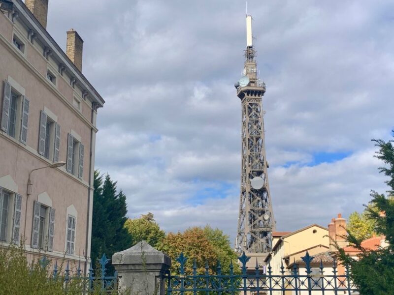 Lyon: Fourvière District Smartphone Audio Walking Tour - Key Points
