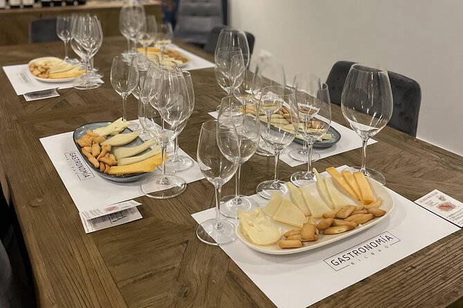 Mastering the Rioja Wine Region With a Sommelier (With Cheese Pairings) - Overview of the Rioja Wine Region