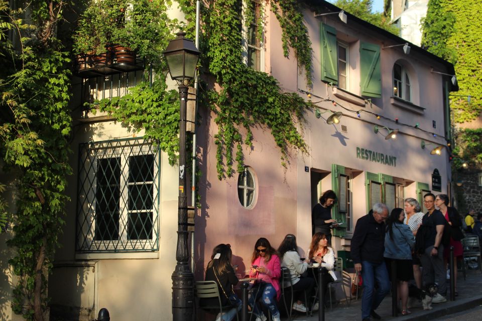 Montmartre for Art Lovers - Fun Walking Tour With Billy. - Key Points