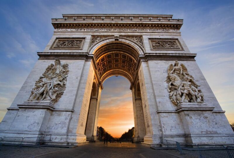 Night Tour of Paris by a Vintage Car and Wine Tasting - Key Points