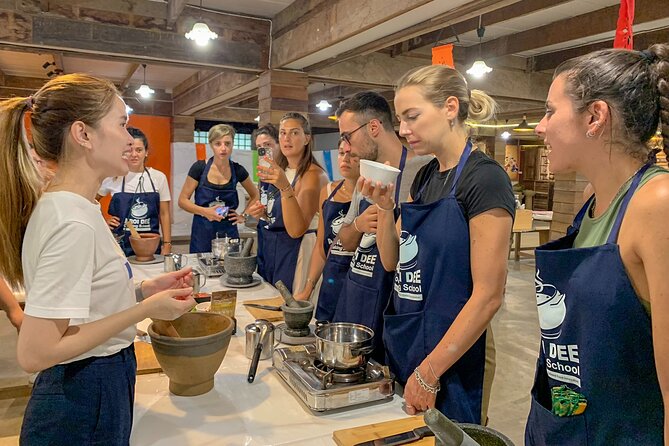 Northern Thai Cuisine Cooking Class in Chiangmai and Market Place - Good To Know