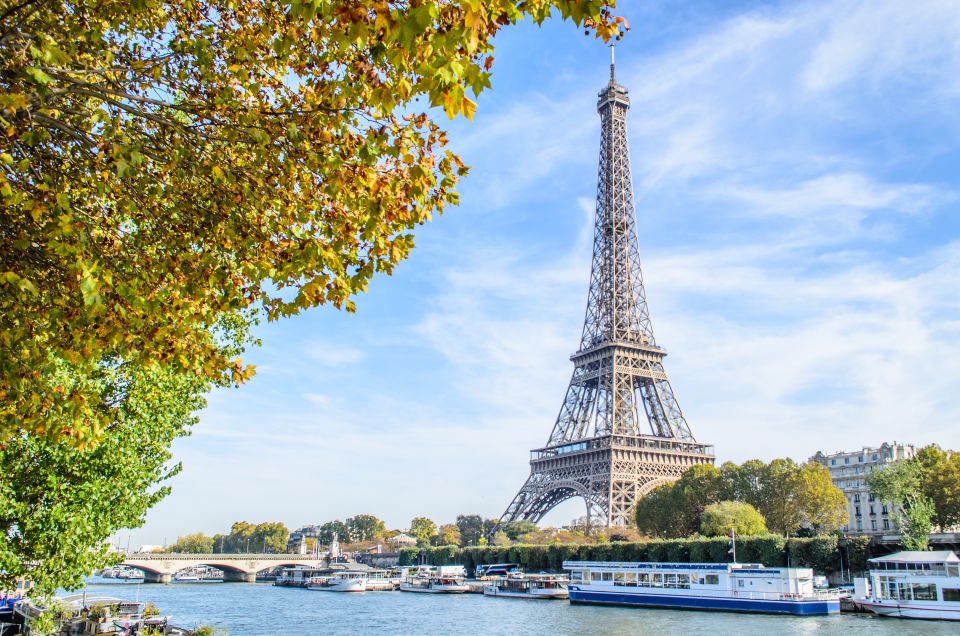 Paris: Audio-Guided Tour by Bus Along the Seine - Key Points