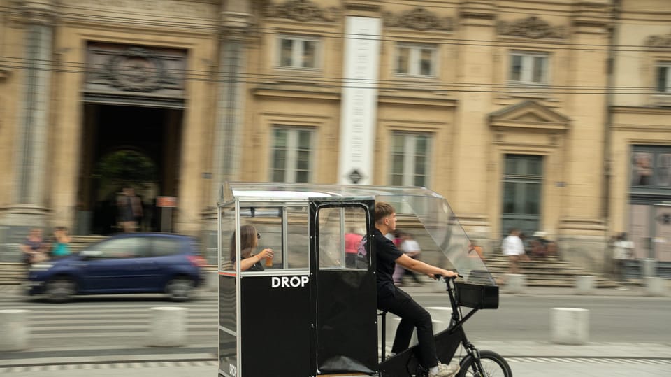 Paris: Cargo Bike Tour in the Heart of the City With DROP - Explore Parisian Elegance on the Cargo Bike