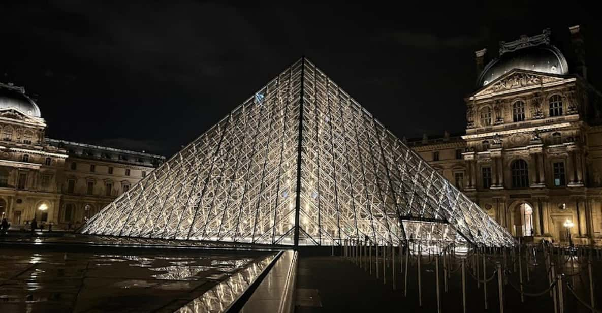 Paris: Guided Tour in Portuguese at the Louvre - Semi-Private - Key Points