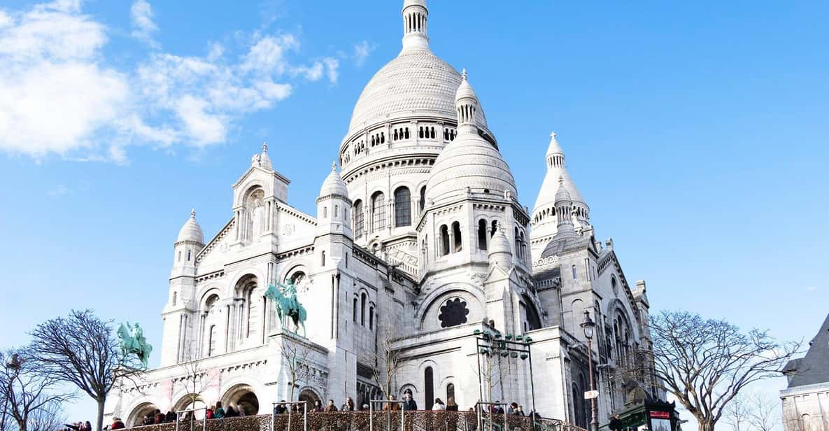 Paris: Montmartre and Sacre Coeur Tour With a Local Guide - Key Points