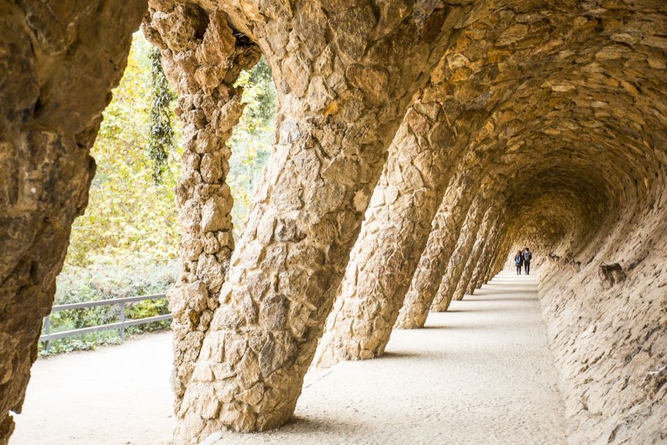 Park Güell: Guided Tour With Skip-The-Line Entry Ticket - Good To Know