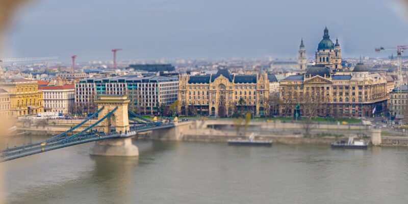 Photoshoot Tours With Professional Phototographer - Budapest - Good To Know
