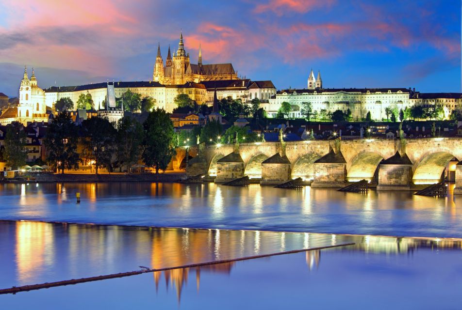 Prague: Vltava River Cruise With Dinner - Good To Know