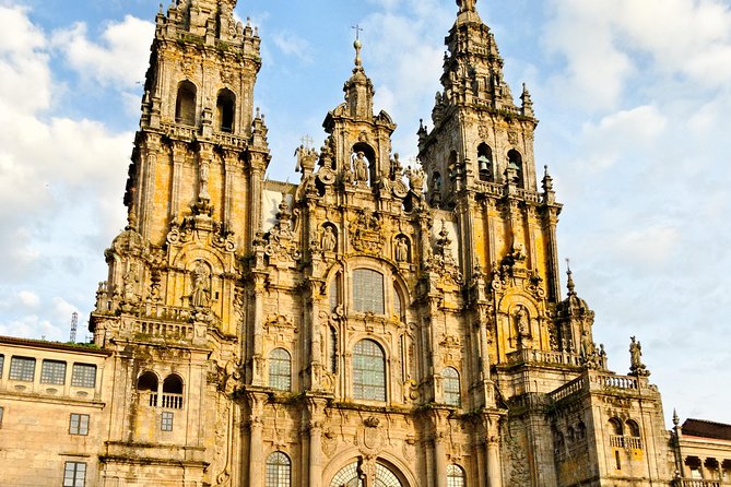 Private 8-Hour Tour to Santiago De Compostela From a Coruña With Hotel Pick-Up - Tour Overview