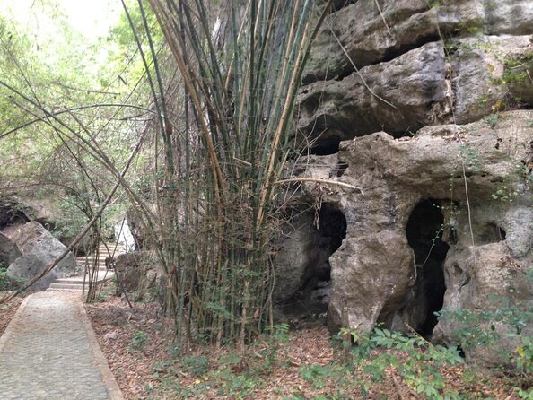 Private Day Tour Rangko Cave -Batu Cermin Cave - Good To Know