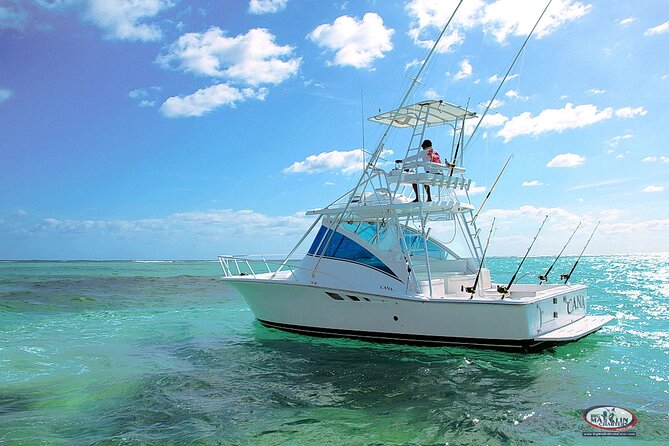 Private Fishing Charters СANA 32 - Overview of Private Fishing Charter