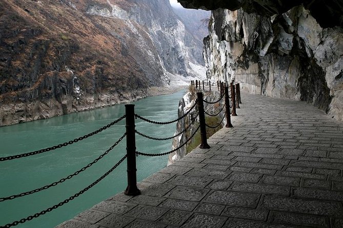 Private Lijiang Day Trip to Upper Tiger Leaping Gorge and Black Dragon Pool - Good To Know