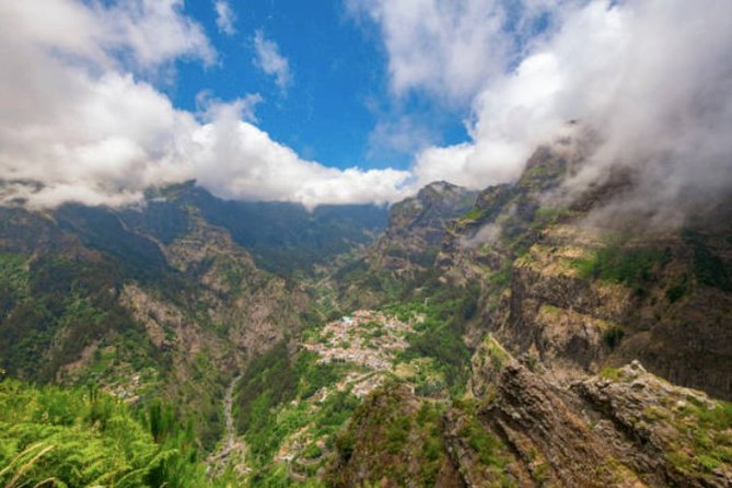 Private: Maderia Island Tour & Famous Monte Toboggan Ride - Overview of the Private Tour