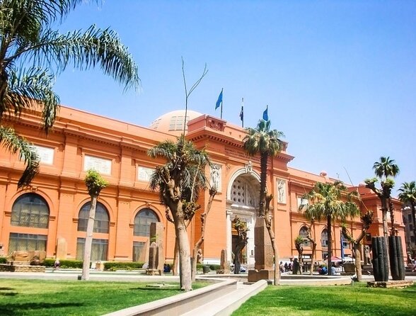 Private Tour to Giza Pyramids,Sphinx,Museum,Market& Lunch - Good To Know