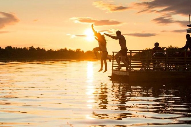 Private Traditional Lakeside Sauna Review - Key Points