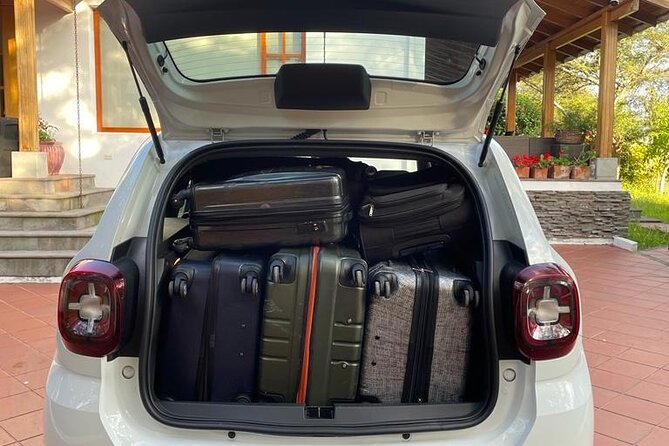 Private Transfer From Mariscal Sucre Airport to City Hotels