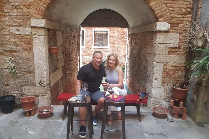 Rialto Farmers & Fish Market Food Tour in Venice With Wine Tasting & Sightseeing - Good To Know