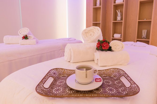 Romantic Couple Massage + SPA Entry and Private Jacuzzi With Cava - Good To Know