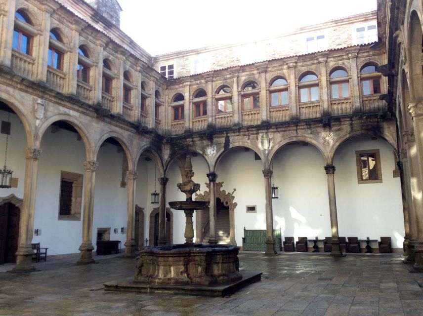 Santiago De Compostela: Hostel of the Catholic Kings Tour - Good To Know